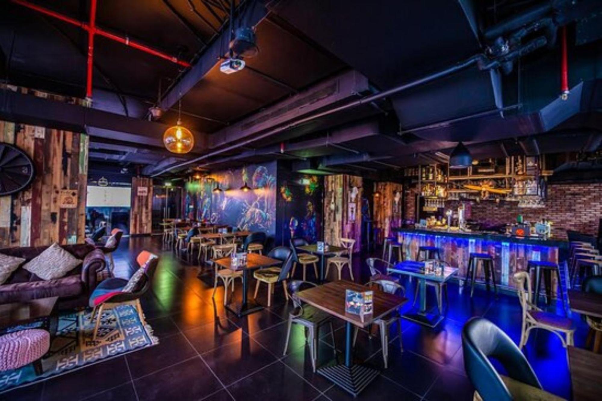 Canal Central Hotel Business Bay Dubai Exterior foto The interior of the nightclub